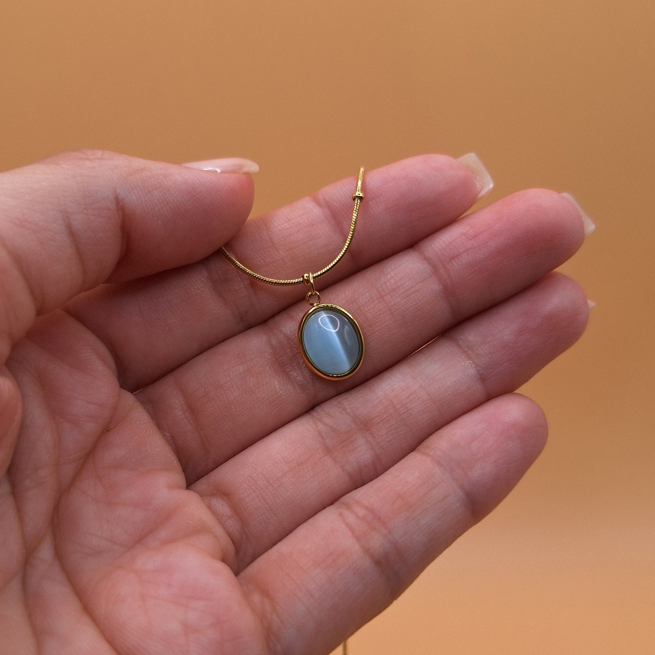 Collar Cadena Puntos con Dije Nacarado Azul | Dorado